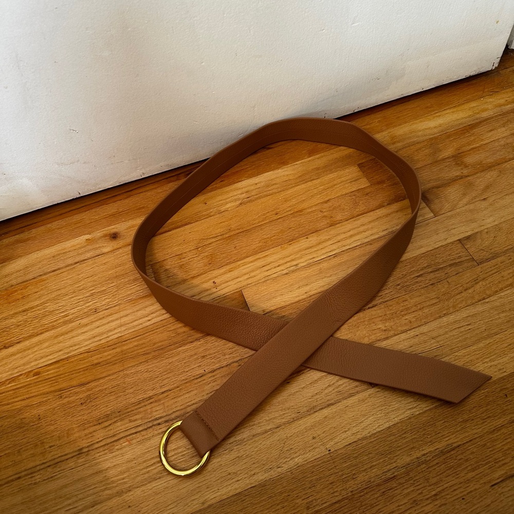 3/$10 🌼 B-Low the Belt Tan Belt with Gold Ring